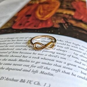 Gold Tone Infinity Symbol Dainty Ring Size 7.5